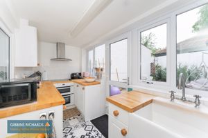 Kitchen- click for photo gallery